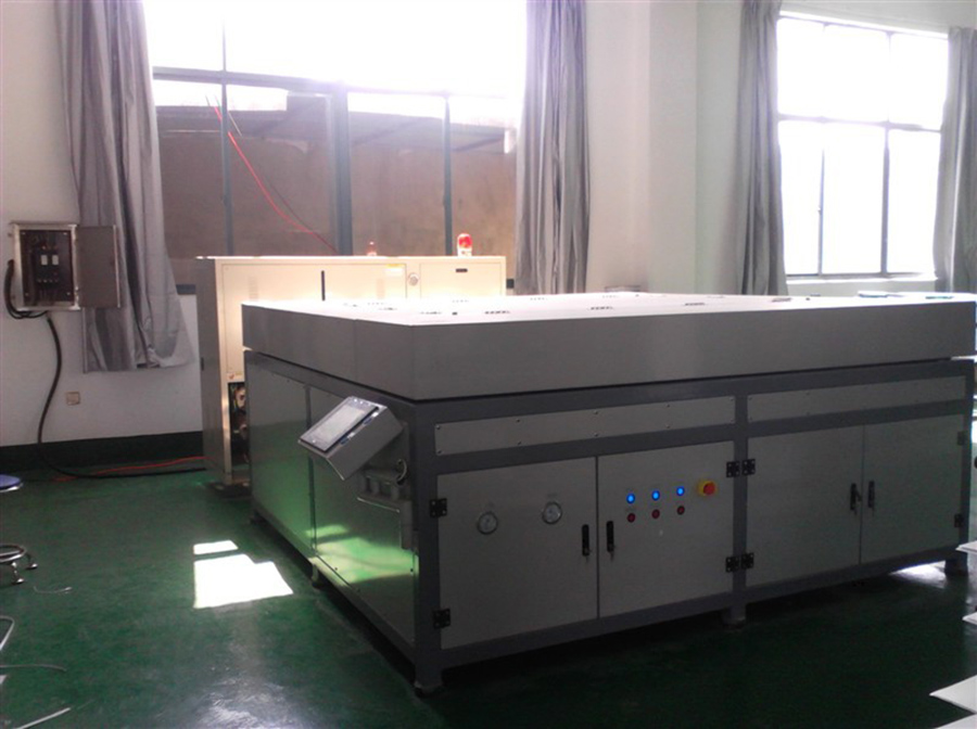 Solar panel production equipment - laminating machine